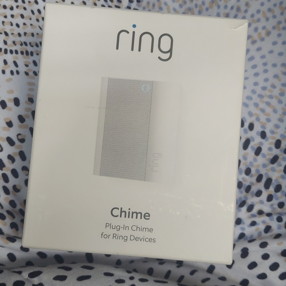 Chime doorbell w/ extras - Picture 2 of 3